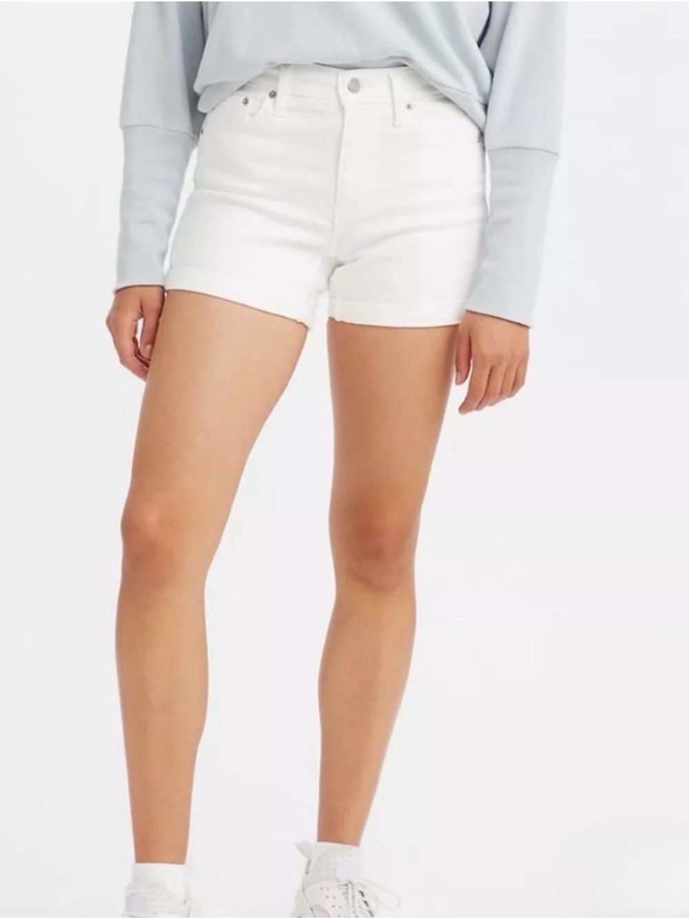 Levi's Women's White Cuffed Denim Shorts All White. Size 32